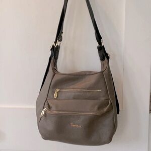 Valentina Genuine Pebble Leather Taupe Shoulderbag Converts to Backpack Italy